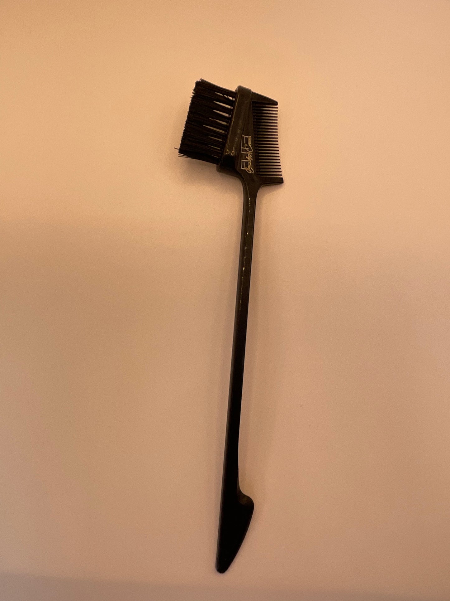 Elite Bundles and Crowns Lace Mask Edge Brush by StarStylist